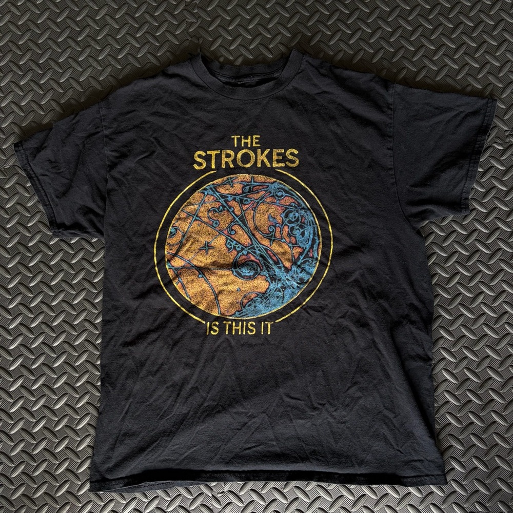 The Strokes “ is this it” black T-shirt. Size Large.